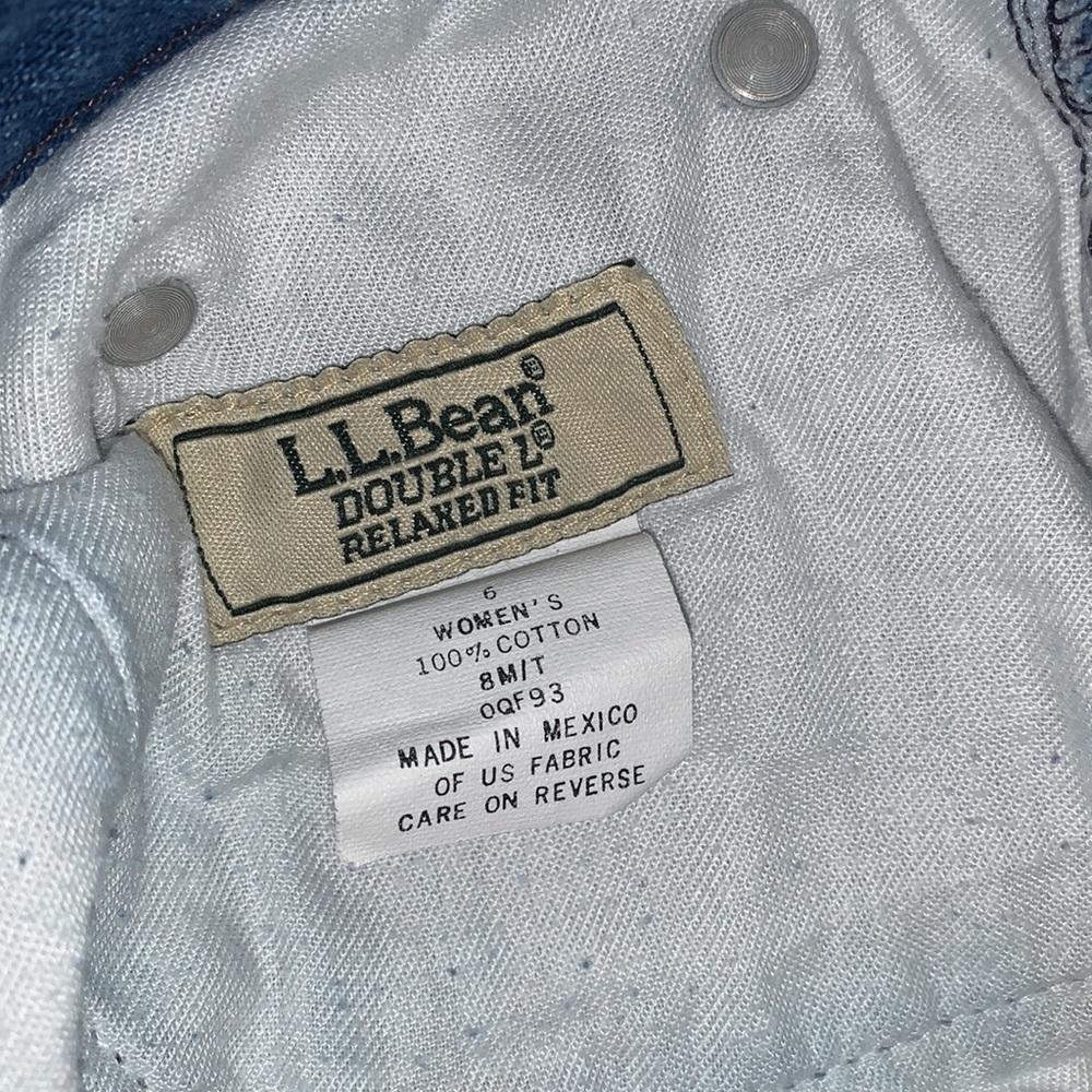 Blue jeans - Picture 2 of 3